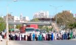 عشرات النساء يطالبن بحقهن في السكن