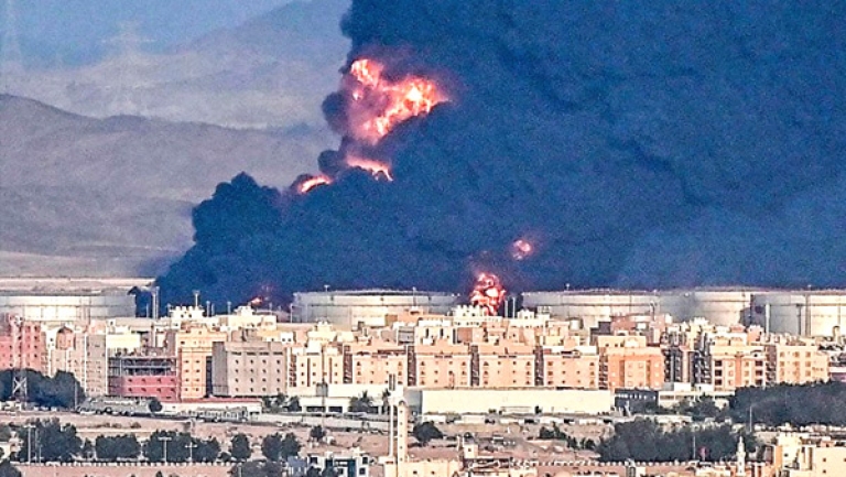 ردود فعل غربية وعربية مندّدة بهجمات الحوثيين على السعودية