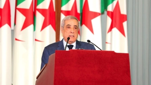 الوزير الأول نذير العرباوي