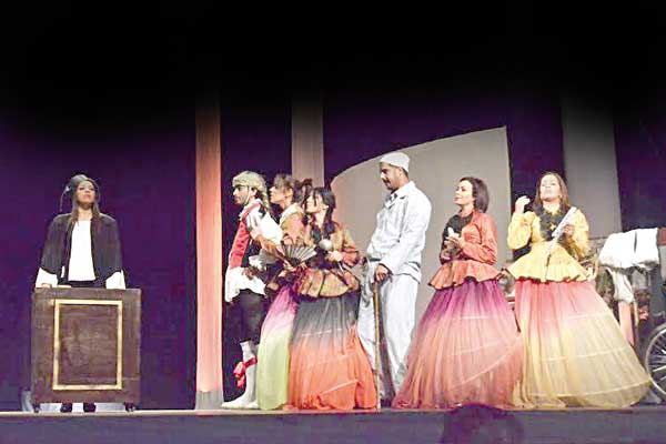 الاعتزاز بالإرث المسرحي الجزائري