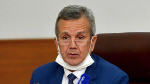 رفع وتيرة التلقيح لوقف زحف كورونا