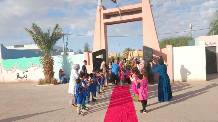 توفير النقل المدرسي ووحدات الكشف والمتابعة