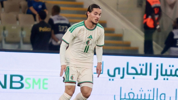 مدرب فينورد يصدم حاج موسى بخصوص خلافة محرز