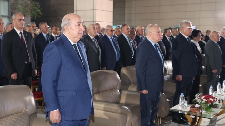 رئيس الجمهورية يترأس حفل استقبال بالنادي الوطني للجيش