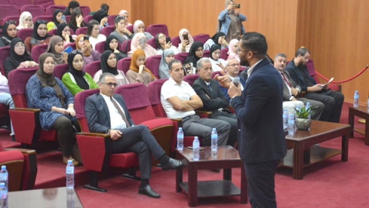 عرض تجارب ناجحة لطلبة جامعة "20 أوت"