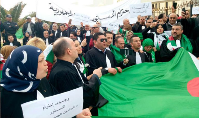 احتجاج وطني لأصحاب الجبة السوداء