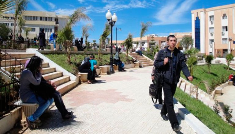 الانسداد في الجامعة يقلق الطلبة