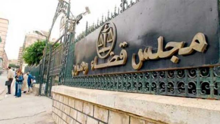 سوري وليبي يصوران فيديوهات حول الوضع بالجزائر