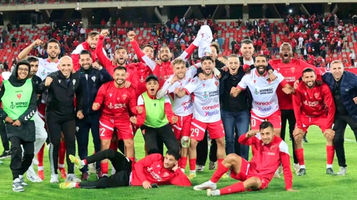 حرب صلاحيات تجمد حركية النادي