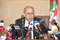لعمامرة يؤكد أن الجزائر برزت كعامل استقرار حتمي في المنطقة