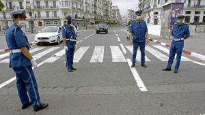 تمديد الحجر الجزئي المنزلي عبر 40 ولاية
