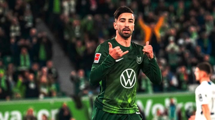 عمورة يتألّق فرديّا ويعاني جماعيا مع فولفسبورغ