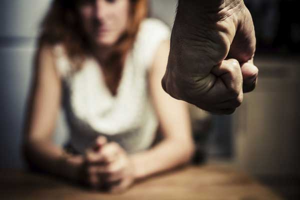 تكييف قانون العقوبات لإغفاله أشكالا للعنف ضد المرأة