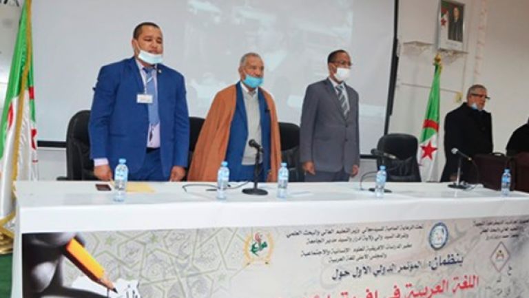 الجزائريون يحيون اليوم العالمي للغة القرآن