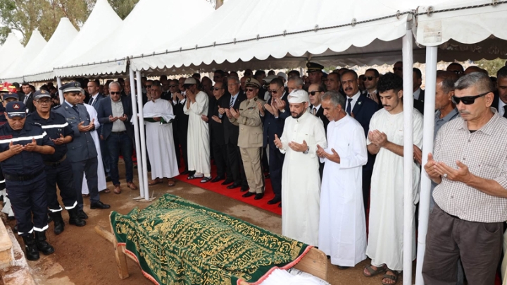 جثمان الفقيد حميد لوناوسي يوارى الثرى بمقبرة العالية