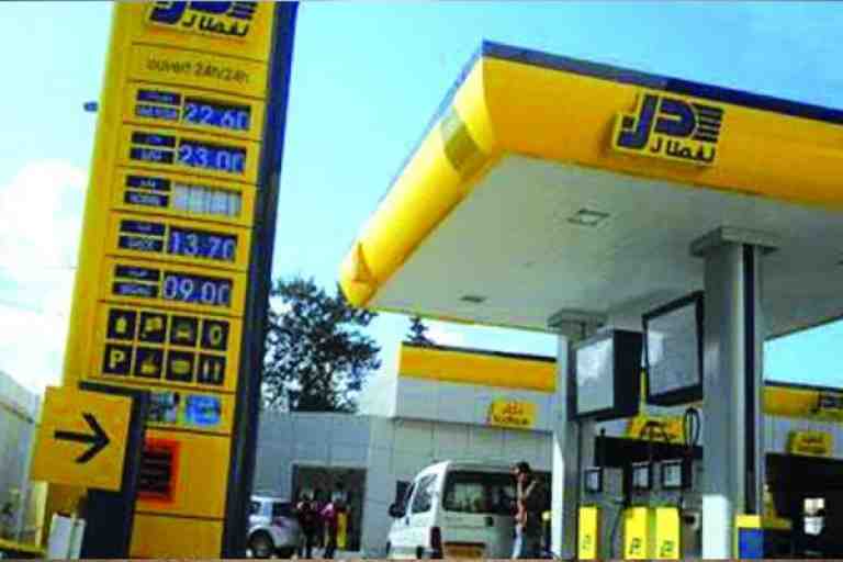 «نفطال» تؤكد توفر الوقود يومي العيد