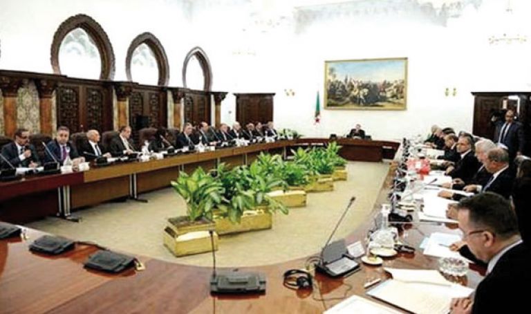 ترسيم الترسيخ القانوني ليناير