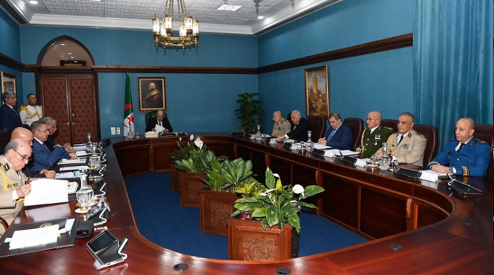 رئيس الجمهورية يترأس اجتماعا للمجلس الأعلى للأمن