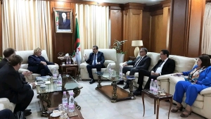 عرقاب يستقبل وفدا عن الشركة الأسترالية “ليونسبريدج”