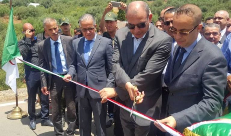 تجميد منح خطوط النقل تم بالاتفاق مع النقابات