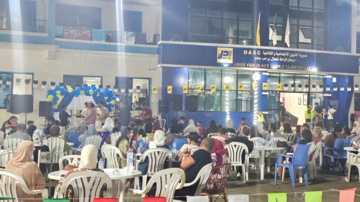 المشروبات الباردة وسهرات الشاطئ.. ملاذ العائلات العنابية