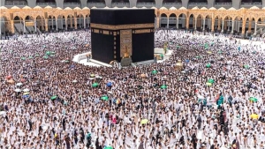تسليم 10 تراخيص للوكالات المعتمدة في تنظيم العمرة