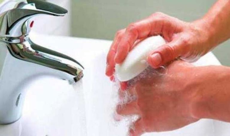 الماء والصابون أكثر فعالية للقضاء على الجراثيم