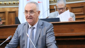 وزير المالية، لعزيز فايد