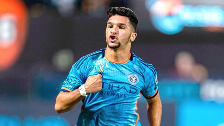 بكرار يشيد بدعم مدربه في نيويورك سيتي الأمريكي