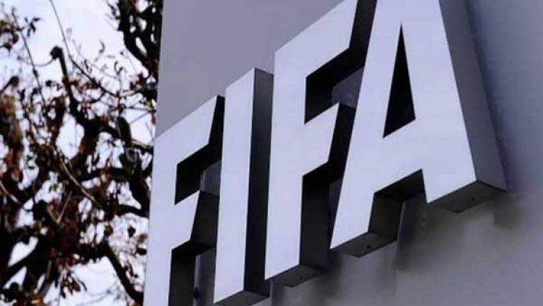 "الفيفا" تحرم اتحاد الجزائر من الاستقدامات