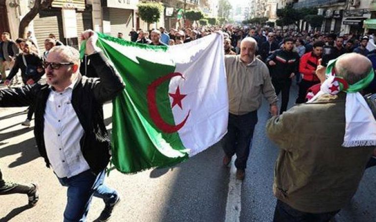 مظاهرات سلمية بالجزائر العاصمة ومناطق أخرى للبلاد
