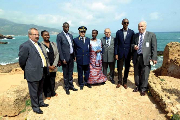 الرئيس الرواندي يزور متحف تيبازة وحظيرتها الأثرية