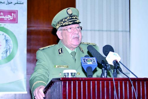 قايد صالح يؤكد توفير كل ظروف الأمن يوم الانتخابات