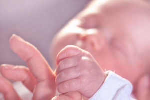 نساء في رحلة بحث عن الأمومة في الوقت بدل الضّائع