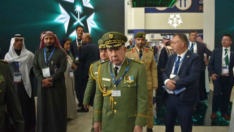 الفريق أول شنقريحة يحضر افتتاح معرض الدفاع العالمي بالرياض