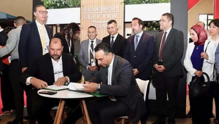تصدير الإسمنت والمعدّات الكهربائية نحو كوت ايفوار وغرب إفريقيا