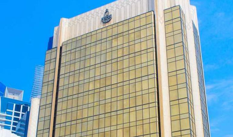تحسن النشاط الاقتصادي بفضل انتعاش أسعار النفط والحد من الواردات