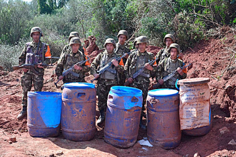 الجيش يكشف 10 قناطير من المواد الكيماوية لصنع المتفجرات