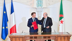 رئيس الجمهورية، السيد عبد المجيد تبون- الرئيس الفرنسي، السيد إيمانويل ماكرون