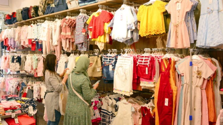 أسعار خيالية تؤجل فرحة العيد