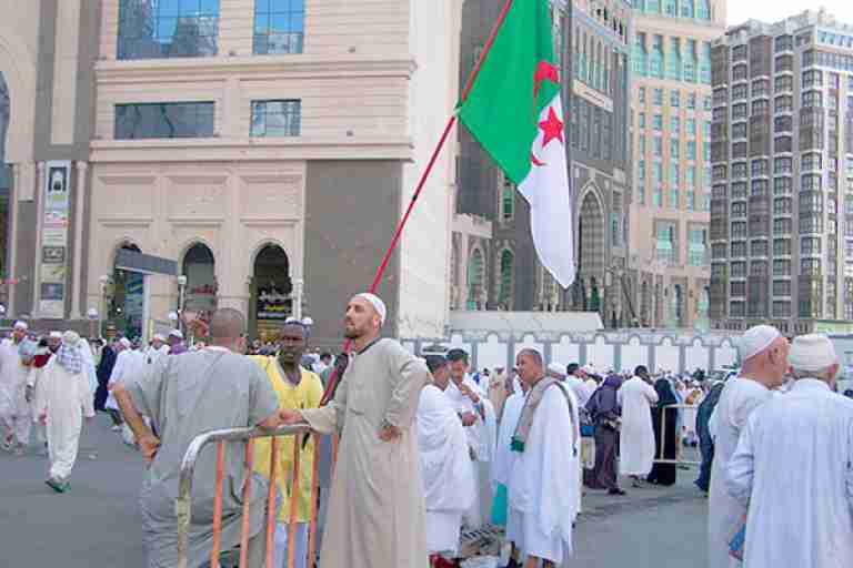 عزوزة يؤكد أن أداء البعثة الجزائرية بمكة جيد