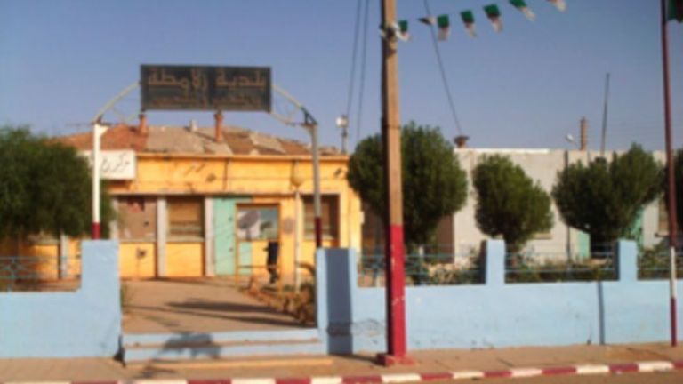 معاناة التلاميذ واستياء الأولياء