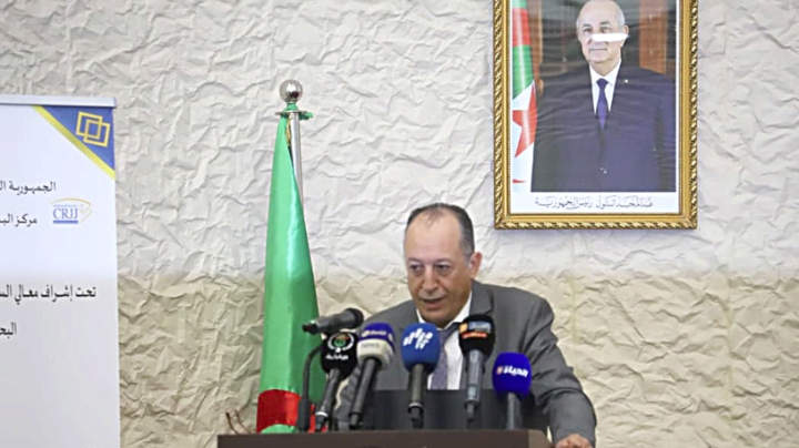 فتح تحقيقات مالية موازية لتجفيف منابع الاتجار بالبشر