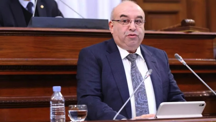 مشاريع استراتيجية لإنتاج المواد الأولية لصناعة الأدوية