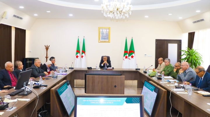 التنسيق لتسليم المشاريع الاستراتيجية الكبرى في الآجال