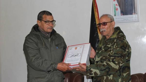 غالي يتسلم وثائق مؤتمر البوليزاريو