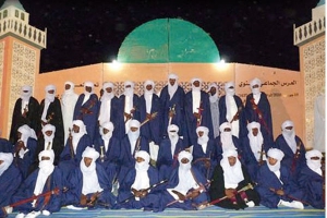 جمعية الرحمة تزف 30 عريسا