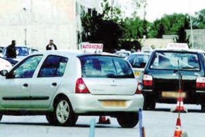 مسيرو مدراس تعليم السياقة بوهران يحتجون