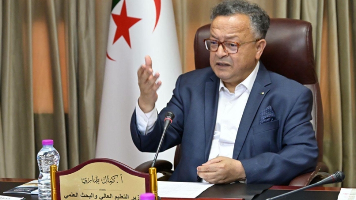 تطوير مسارات التكوين وتحسين التكفّل بالطلبة