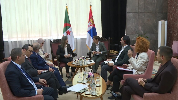 تعزيز التعاون البرلماني وتنسيق المواقف بين الجزائر وصربيا